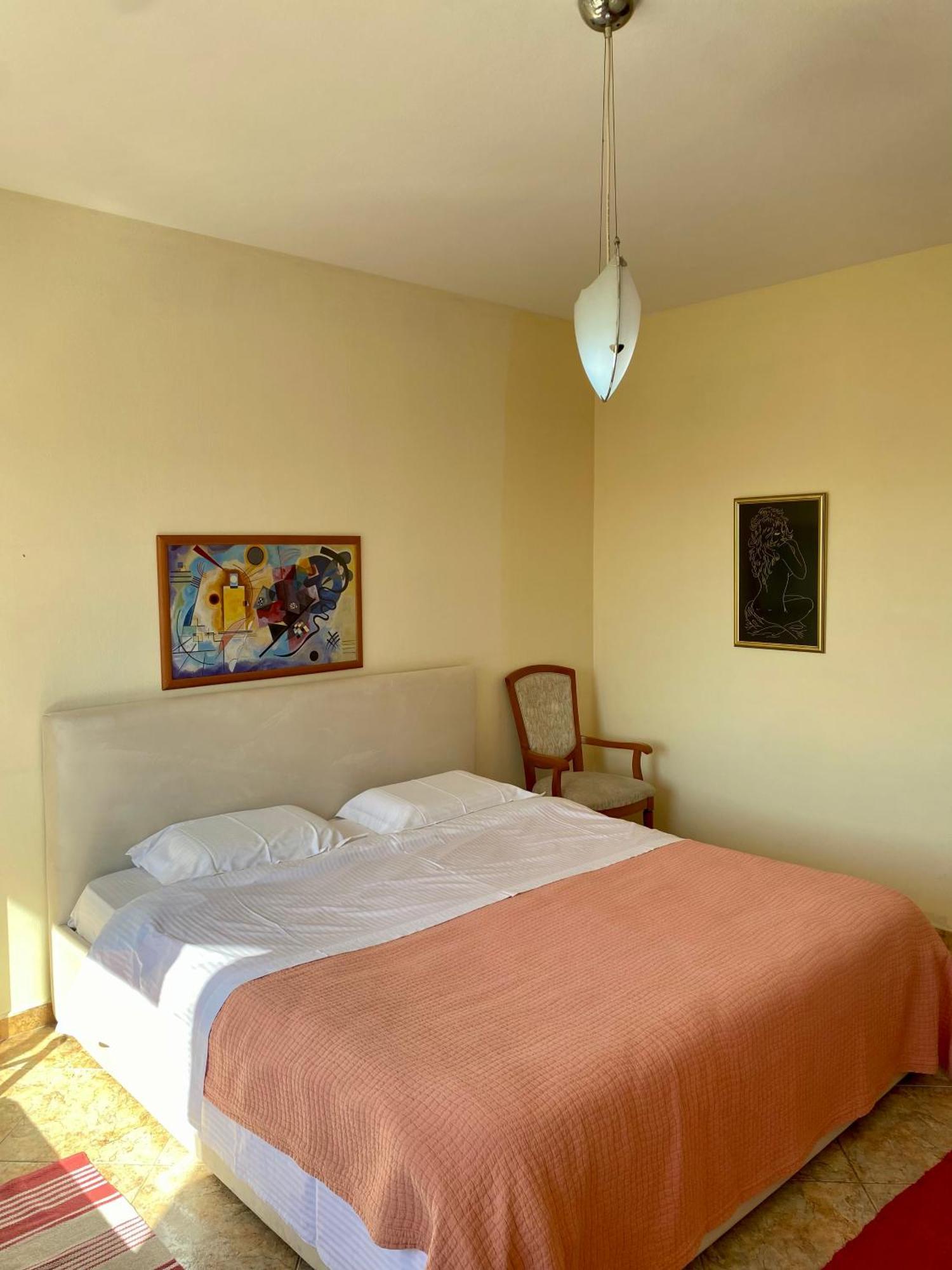 Rtsh Apartment Tirana Extérieur photo