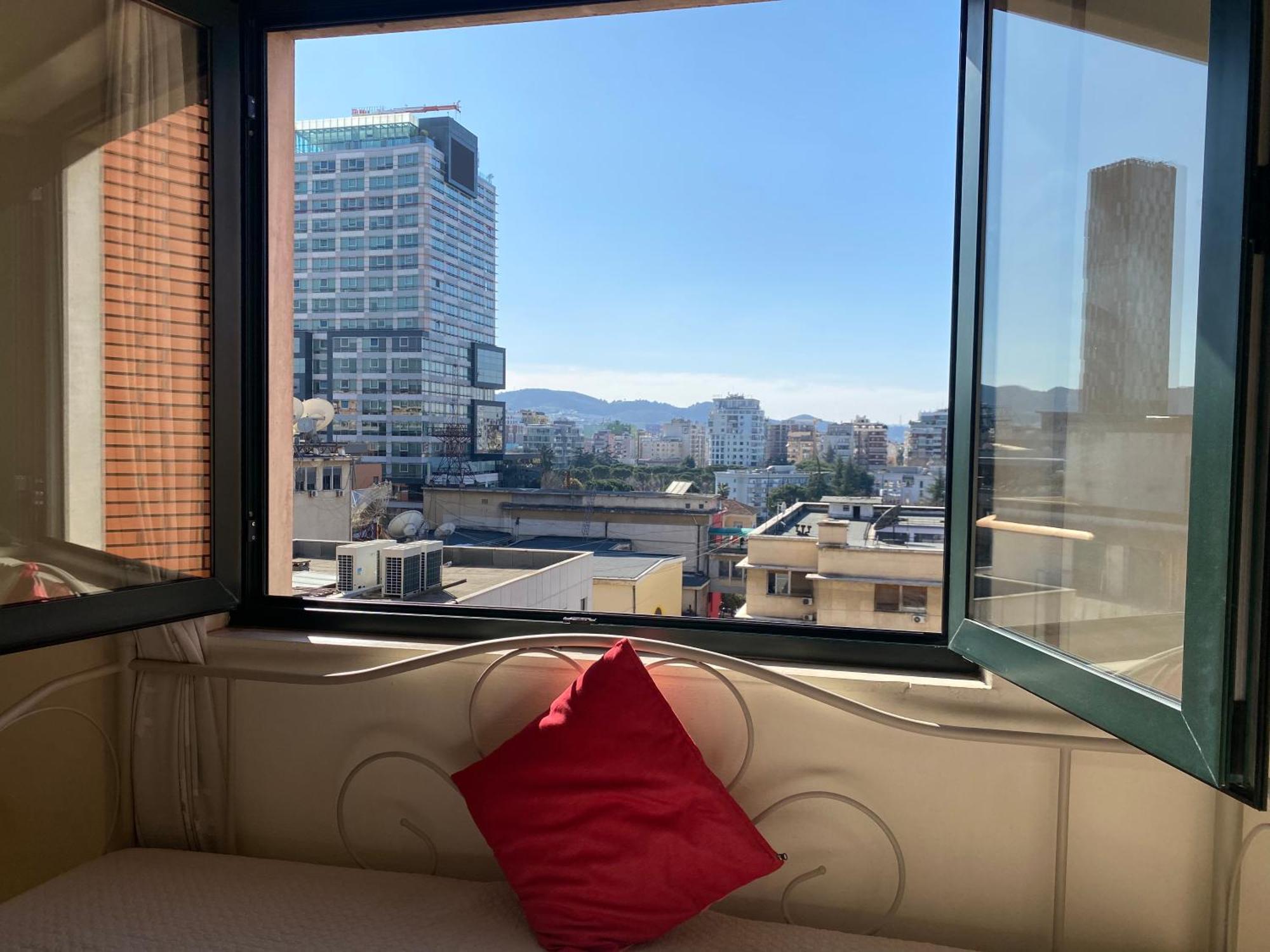 Rtsh Apartment Tirana Extérieur photo